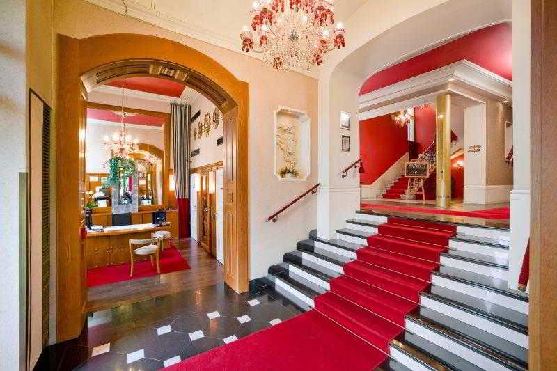 Mamaison Hotel Riverside Praha Bagian luar foto
